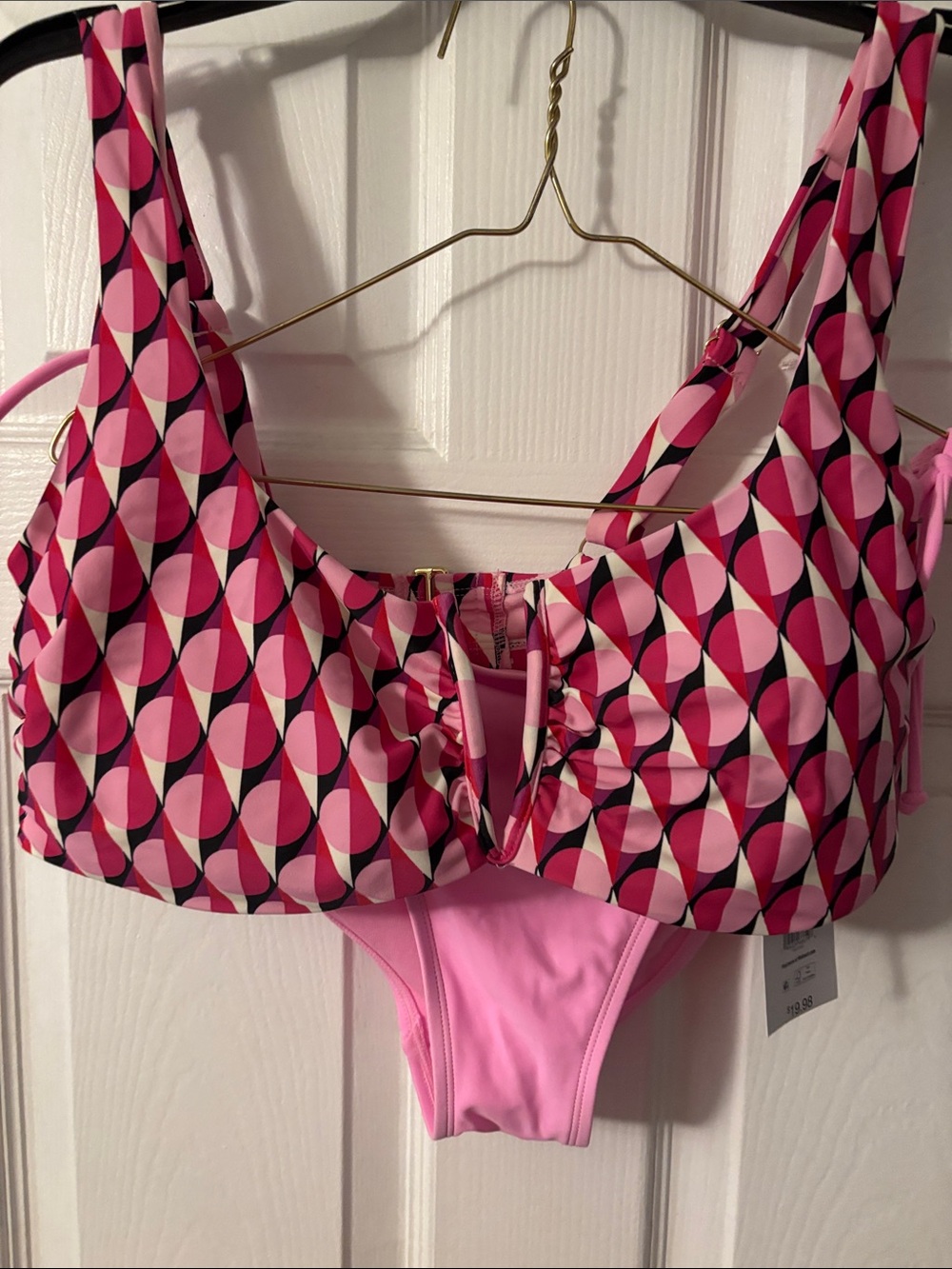 Time and Tru Pink & Black Geometric Underwire Bikini Top